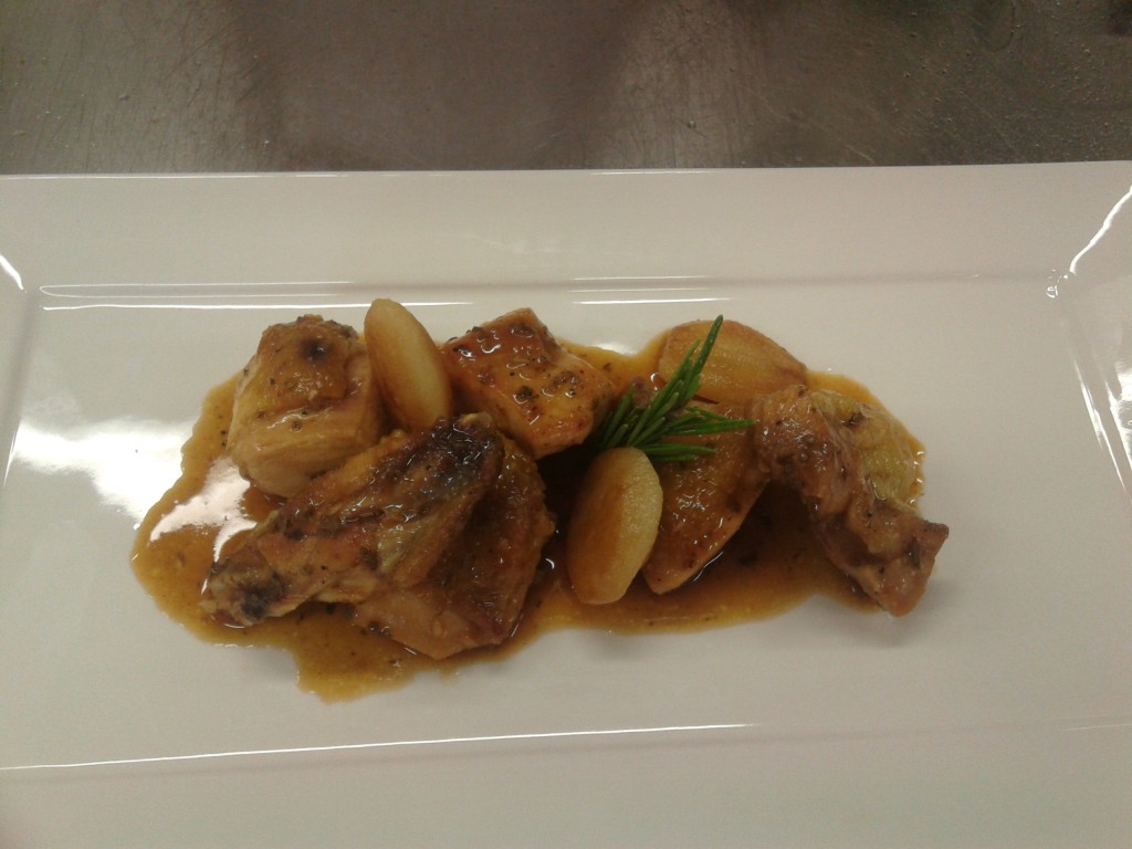 Pollo alla cacciatora con patate arrosto