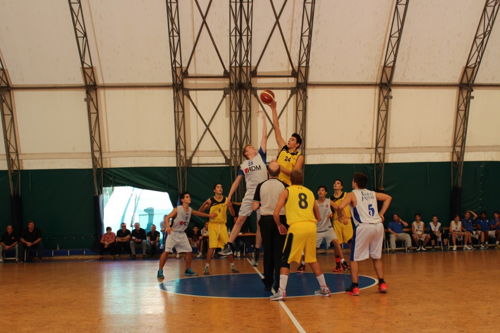 Under 17 Virtus Velletri - Palla a due con il Frascati 19,10,14 (Foto Ruggeri)