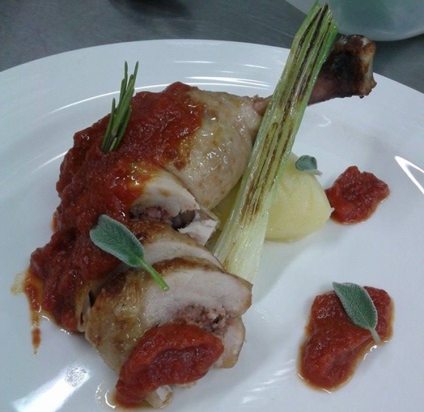 Pollo alla ventricina con salsa di pomodoro