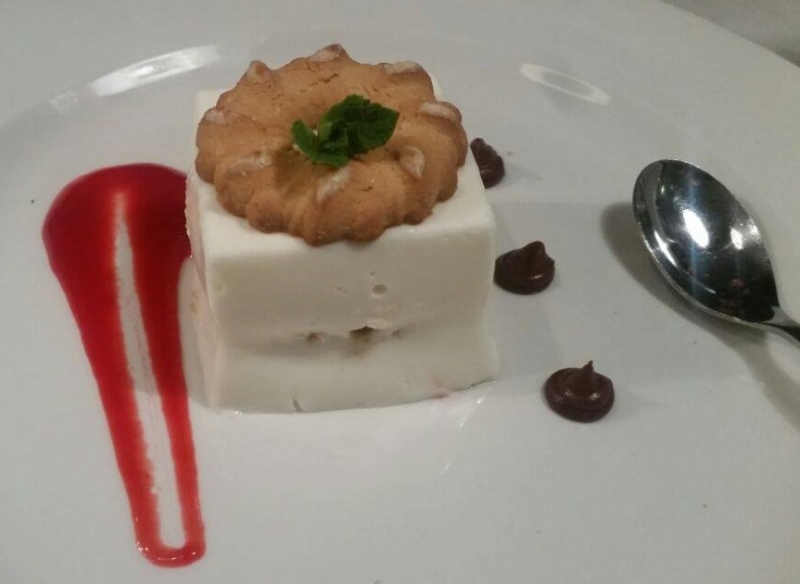 Panna cotta cioccolato e lamponi