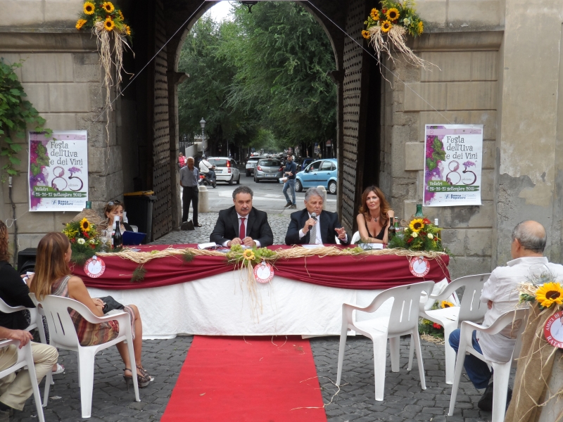 Presentata a Porta Napoletana la Festa dell’Uva e dei Vini