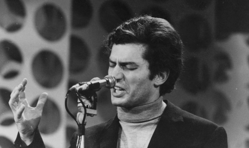 Velletri, la musica di Luigi Tenco sul palco del Teatro Artemisio