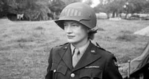 Credetemi, è tutto vero! Le incredibili vite di Lee Miller Modella prima, fotografa e inviata di guerra poi, questa ragazza degli anni Venti ha ancora molto da insegnare anche nel XXI secolo.