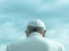 Cos’hanno da dirsi il Papa e Freud? Cos’hanno da dirsi il Papa e Freud - Foto by Nacho Arteaga