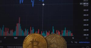 Elon Musk e Bank of China affossano Bitcoin Bitcoin subisce un brutto colpo. Deve fare i conti con i tweet di Musk e lo stop della Cina. Intanto, perde metà del suo valore.