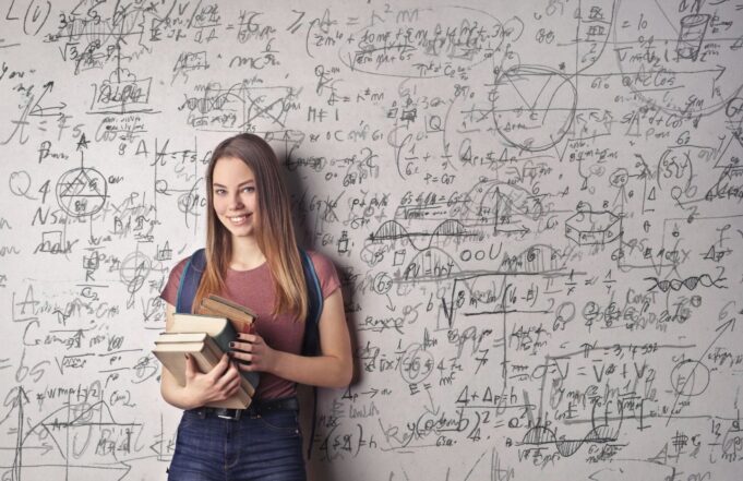 Gender gap: Barbie e STEM (no, non è il nuovo Ken) Se anche Barbie nel 2018 ha lanciato il Dream Gap Project, la campagna per favorire l’ingresso delle donne nei percorsi STEM (ovvero Science, Technology, Engineering and Mathematics) vuol dire che il problema del gender gap in questo settore è proprio bello grosso.