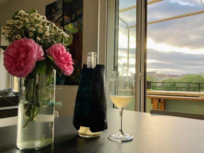 Il vino e le famiglie “profumose”. Guarda, Odora, Assaggia #secondaparte Ovviamente non si dice “profumose”, tuttavia spesso succede che di fronte ai riconoscimenti olfattivi sfoderati davanti un bicchiere di vino si rimanga di primo acchito, anche se a Roma suona molto meglio acchitto, piuttosto scettici.