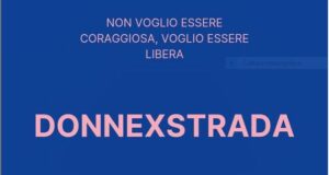 Donne x Strada: non voglio essere coraggiosa, voglio essere libera La pagina Instagram che accompagna le donne quando si sentono in pericolo a tornare a casa da solǝ. Il diritto di sentirsi liberǝ e il dovere di rispettare gli altri sono i principi cardine del progetto.