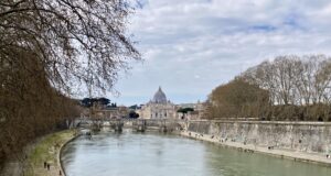 Il vino & il meteo Il meteo influisce su molte cose, anche sulle nostre bottiglie! La temperatura, l'umidità, la luce cambiano la nostra percezione.