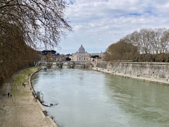 Il vino & il meteo Il meteo influisce su molte cose, anche sulle nostre bottiglie! La temperatura, l'umidità, la luce cambiano la nostra percezione.