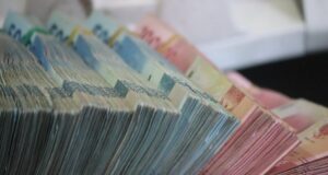 Tassa minima globale: cos’è e quanto vale per l’Italia Global Minimum Tax, ovvero la prima regolamentazione fiscale globale per le multinazionali. Primo passo contro l'odioso fenomeno dell'elusione fiscale.