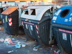 Rifiutarsi di vivere tra i rifiuti L'emergenza rifiuti a Roma torna ciclicamente come ogni estate.