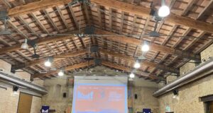 KUM! Festival: come ripartire. CANTIERI 2021 Ad Ancona dal 15 al 17 ottobre si è svolto il KUM! 21, edizione del Festival a cura di Massimo Recalcati e Federico Leoni.