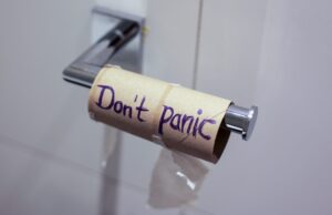 Questione di cesso: discriminazione da toilette Le file interminabili per i bagni delle donne: cosa c'è dietro? In questo articolo sveliamo l'arcano dietro l'annoso problema!