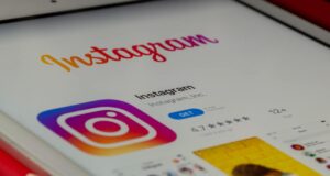 Instagram e i suoi nuovi test: il primo a decollare è il “Mi Piace” alle stories! Instagram: al via i test per l’abbonamento degli utenti a determinati contenuti, nuove visualizzazioni del feed e i “Mi Piace” anche per le stories!